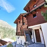 Veronique Private Sauna & Free Saastalcard Chalet